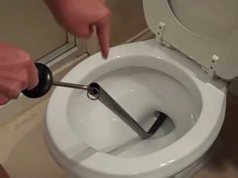 Cách thông cống nhà vệ sinh đơn giản, hiệu quả